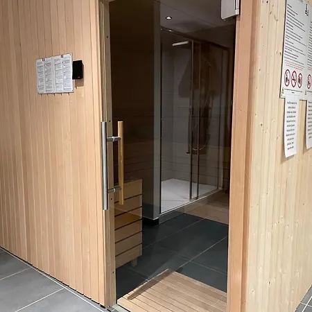 3 Pieces Neuf Proche Centre Avec Wifi *